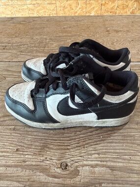 Nike Kids Black and White Low-Top Sneakers